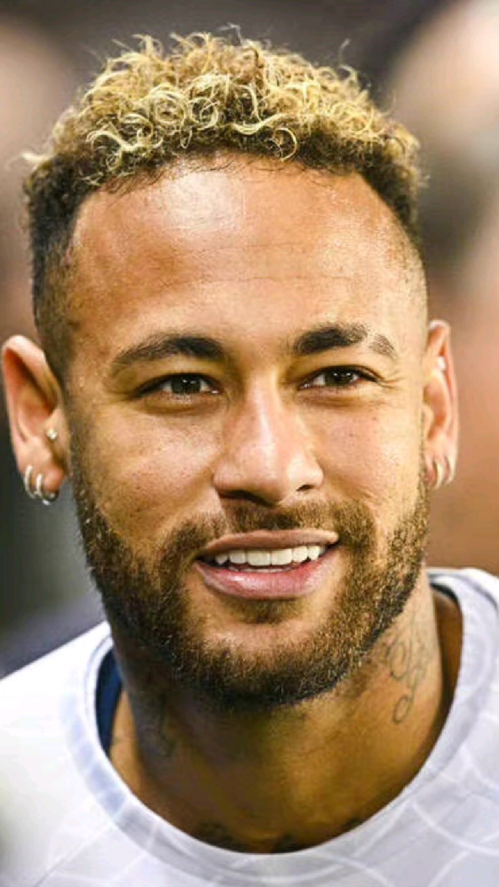 他的受伤无 他的受伤无